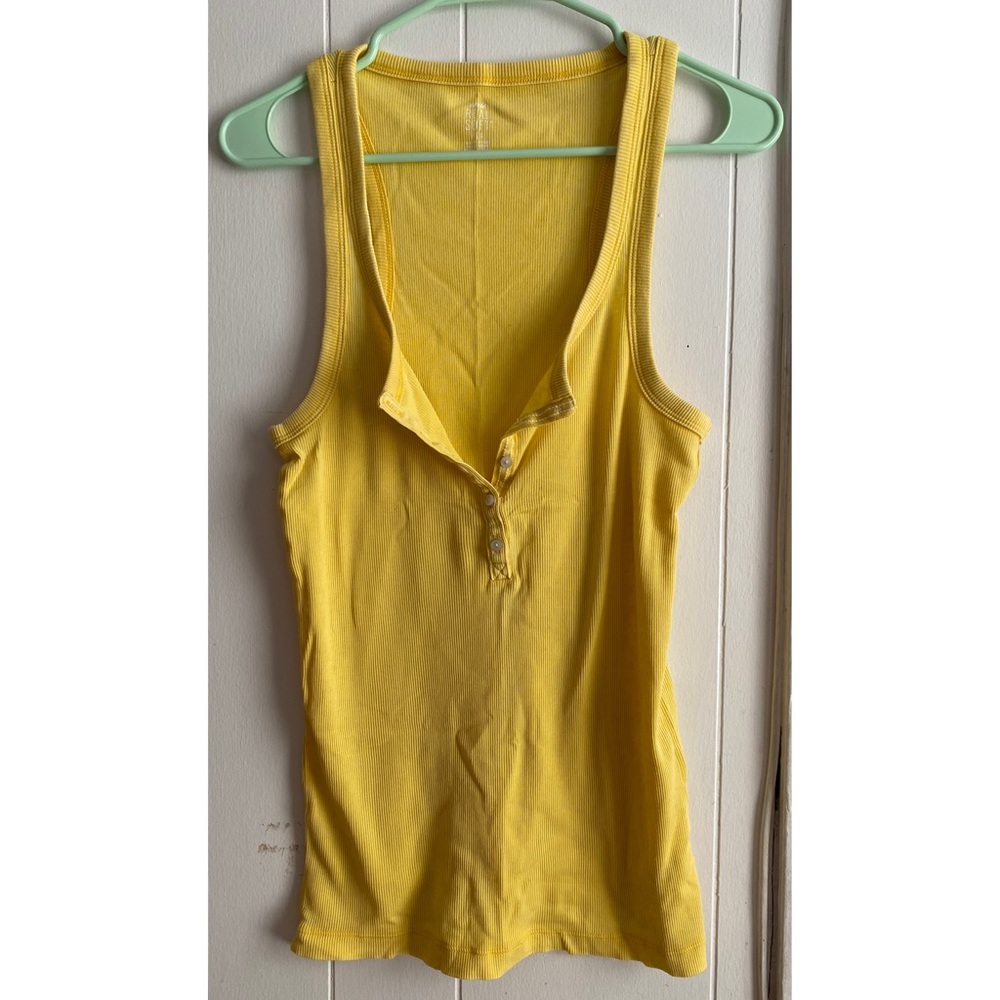 Aerie Button Tank in Butter Yellow Size Large